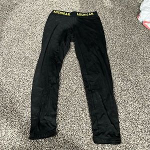 EUC fleece lined Michigan leggings